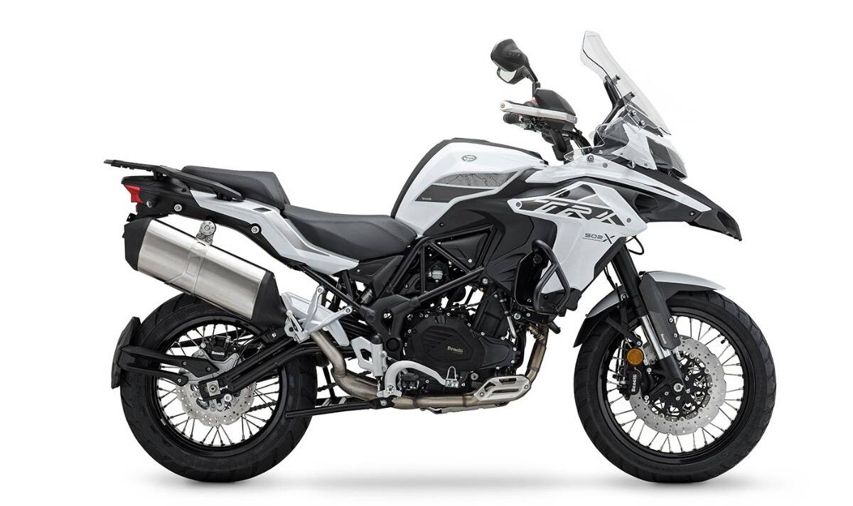 BENELLI TRK 502 X - 2023 • Moto Action, concessionaria a Scafati di auto e  moto nuove e usate