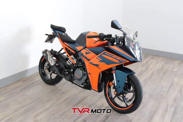 BENELLI TRK 502 X - 2023 • Moto Action, concessionaria a Scafati di auto e  moto nuove e usate