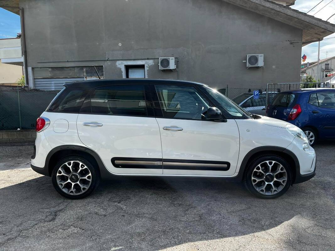 Fiat, 500L 1.6 mjt Trekking 105cv - Vendita auto usate noleggio  import/export